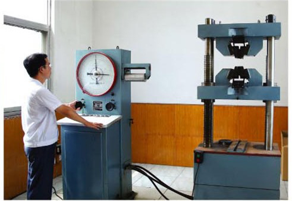 We-600b hydraulic universal testing machine